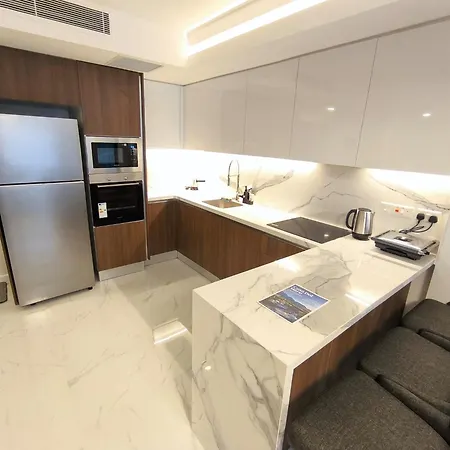 Grand Sapphire Luxury 2br Direct Pool Access E1 *