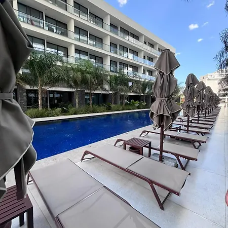 Grand Sapphire Luxury 2br Direct Pool Access E1