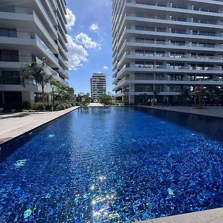 Grand Sapphire Luxury 2br Direct Pool Access E1 شقة