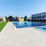 Apartamento Grand Sapphire Luxury 2Br Direct Pool Access E1 *