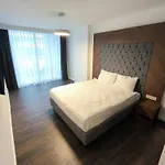 Grand Sapphire Luxury 2br Direct Pool Access E1 Διαμέρισμα Agios Georgios (Famagusta)