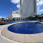 Grand Sapphire Luxury 2br Direct Pool Access E1 *