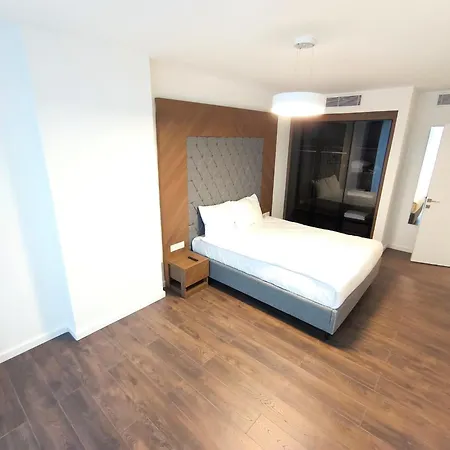 Apartmán Grand Sapphire Luxury 2br Direct Pool Access E1 *