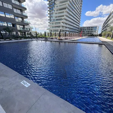 Grand Sapphire Luxury 2br Direct Pool Access E1 Apartmán *