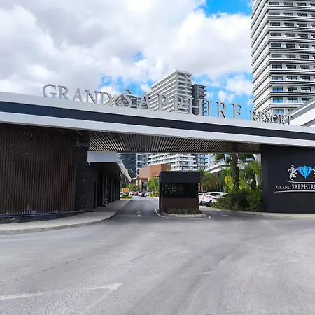 Grand Sapphire Luxury 2br Direct Pool Access E1 Apartmán *